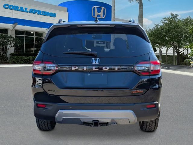 New 2026 Honda Pilot TrailSport image 4