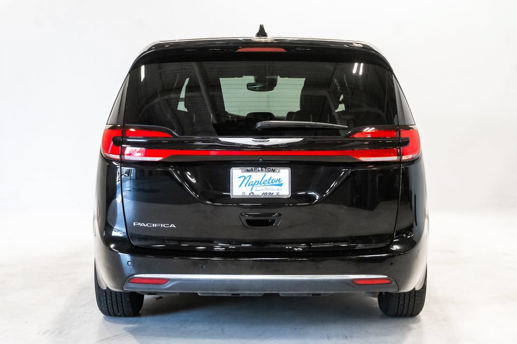 Certified 2025 Chrysler Pacifica Select FWD image 30