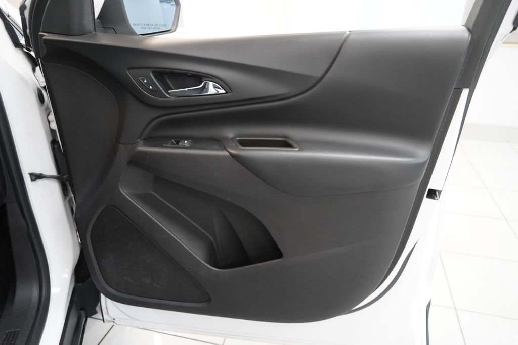 Used 2018 Chevrolet Equinox LT FWD image 32