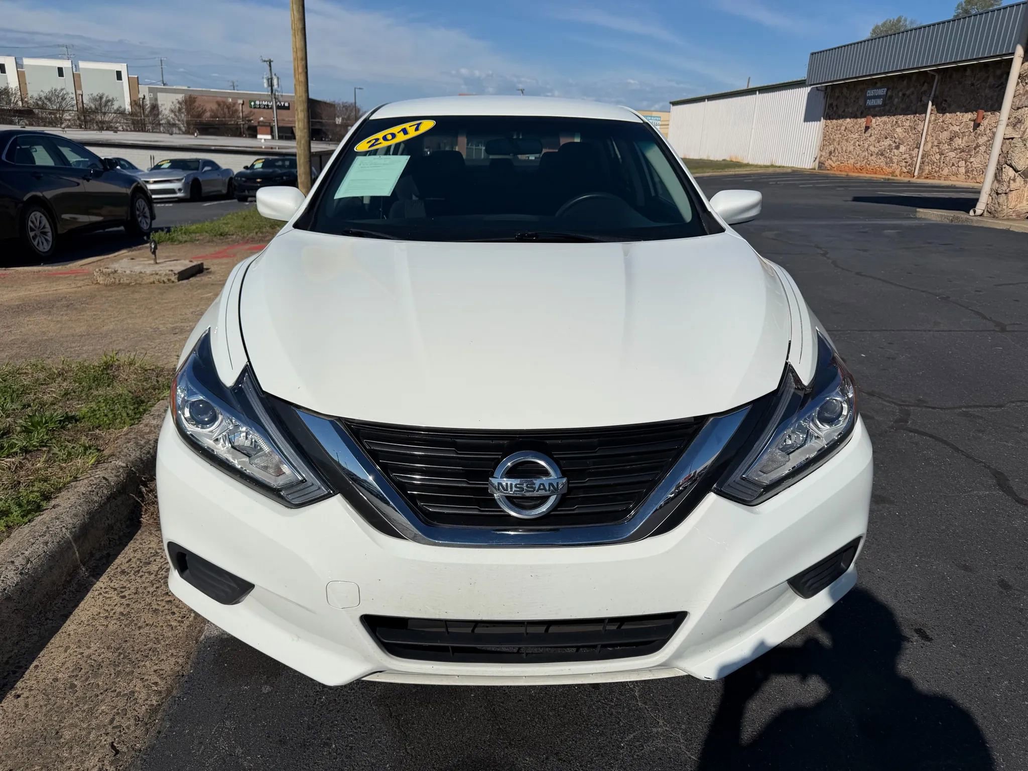 Used 2017 Nissan Altima 2.5 image 2
