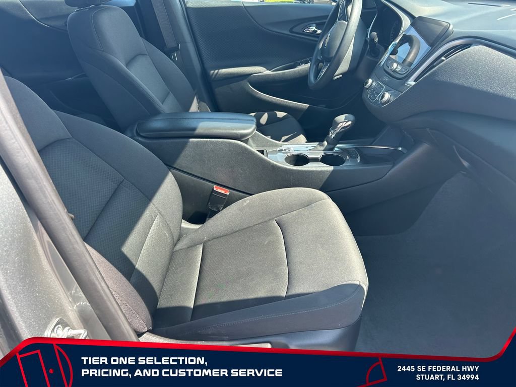 Used 2025 Chevrolet Malibu LT FWD image 19
