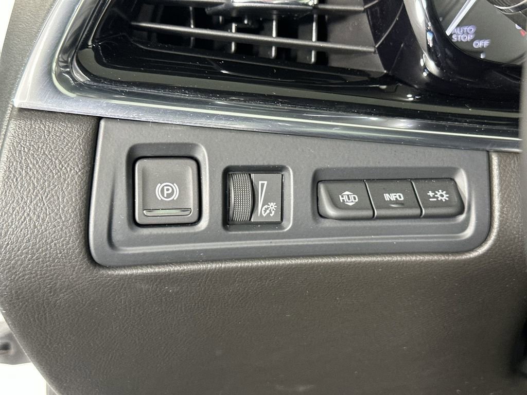 Used 2023 Cadillac XT6 Premium Luxury w/ Platinum Package AWD/4WD image 21