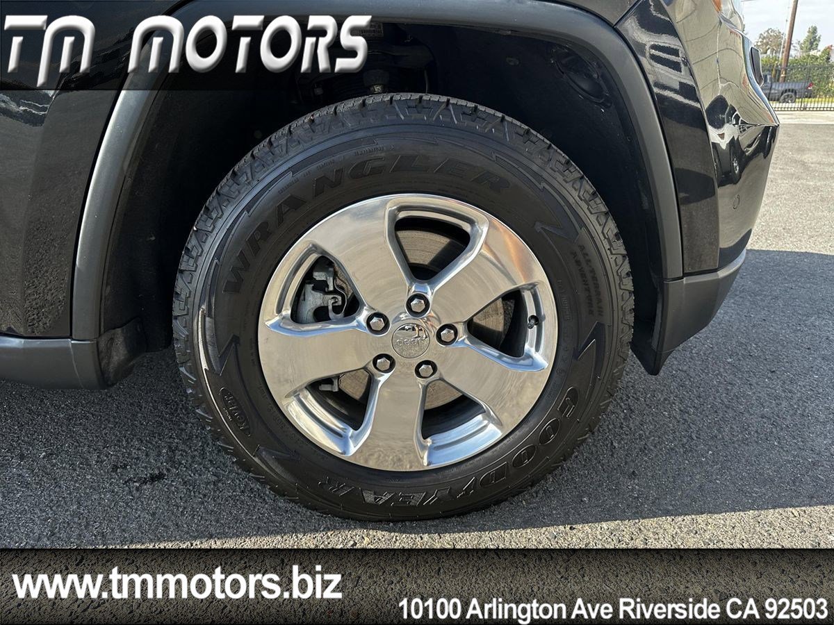 Used 2013 Jeep Grand Cherokee Overland Summit AWD/4WD image 10