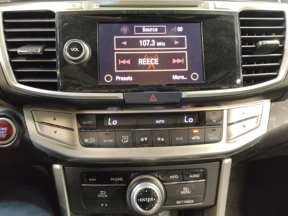 Used 2015 Honda Accord Touring image 25