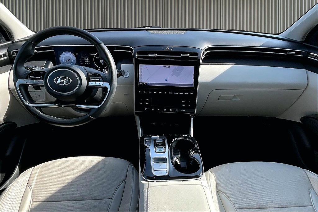 Used 2023 Hyundai Tucson Limited image 16