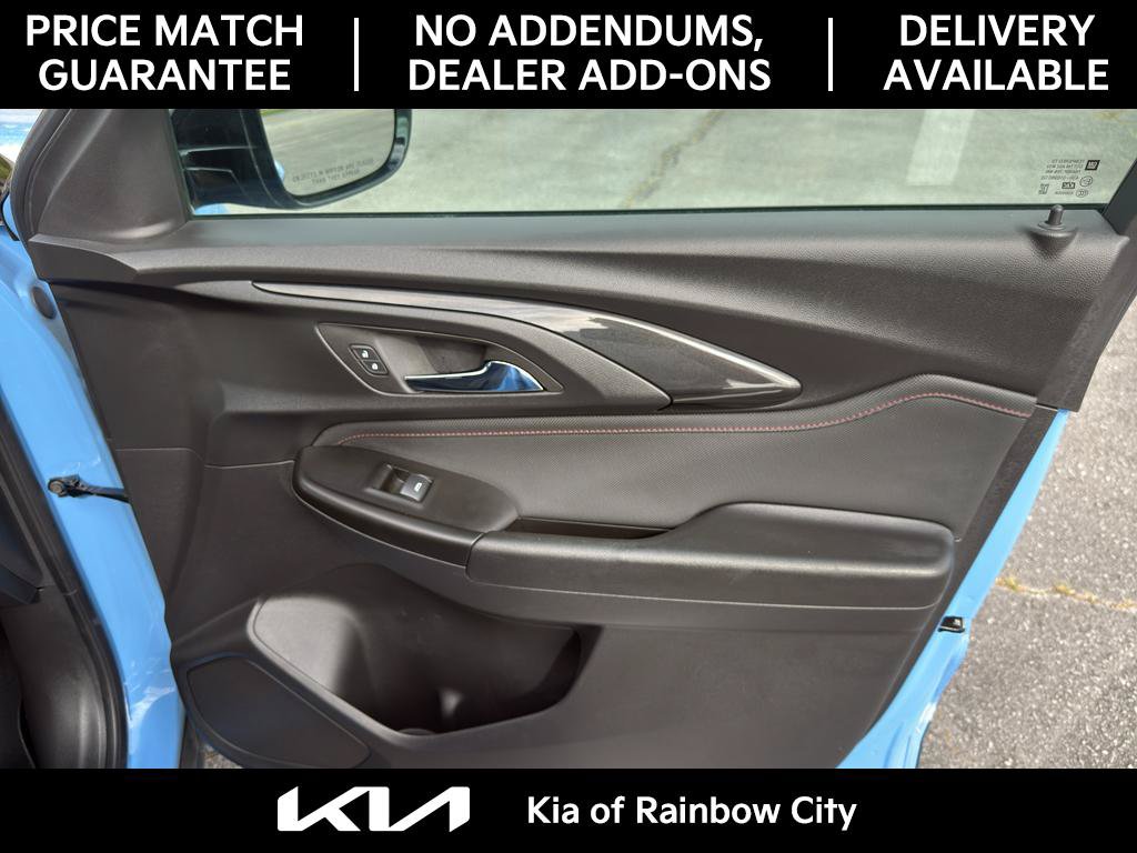 Used 2023 Chevrolet TrailBlazer RS FWD image 11