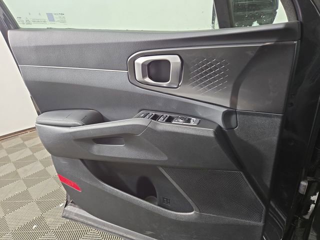 Certified 2025 Kia Sorento S image 31