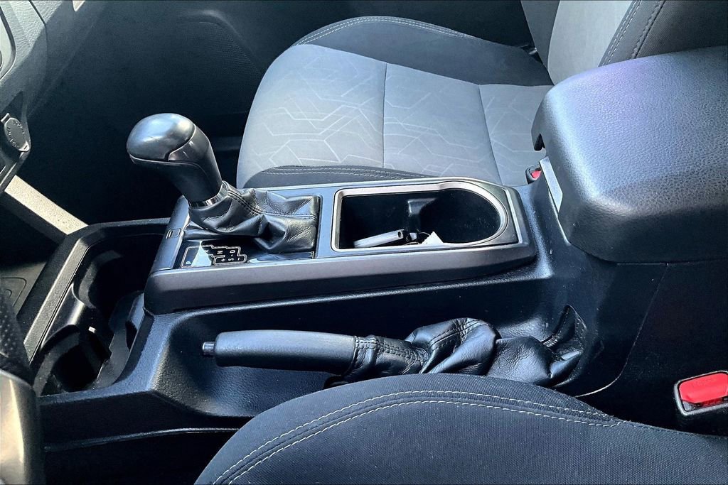 Used 2021 Toyota Tacoma TRD Off-Road w/ Technology Package image 17