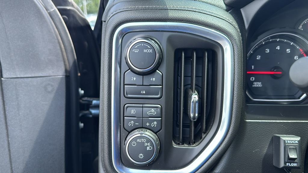 Used 2020 Chevrolet Silverado 2500 LT w/ Convenience Package AWD/4WD image 32