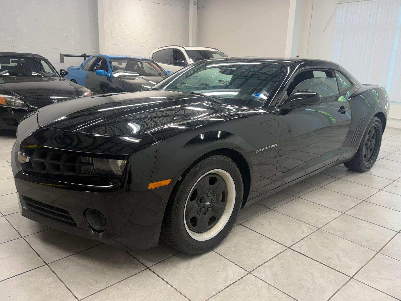 Used 2013 Chevrolet Camaro LS RWD image 9