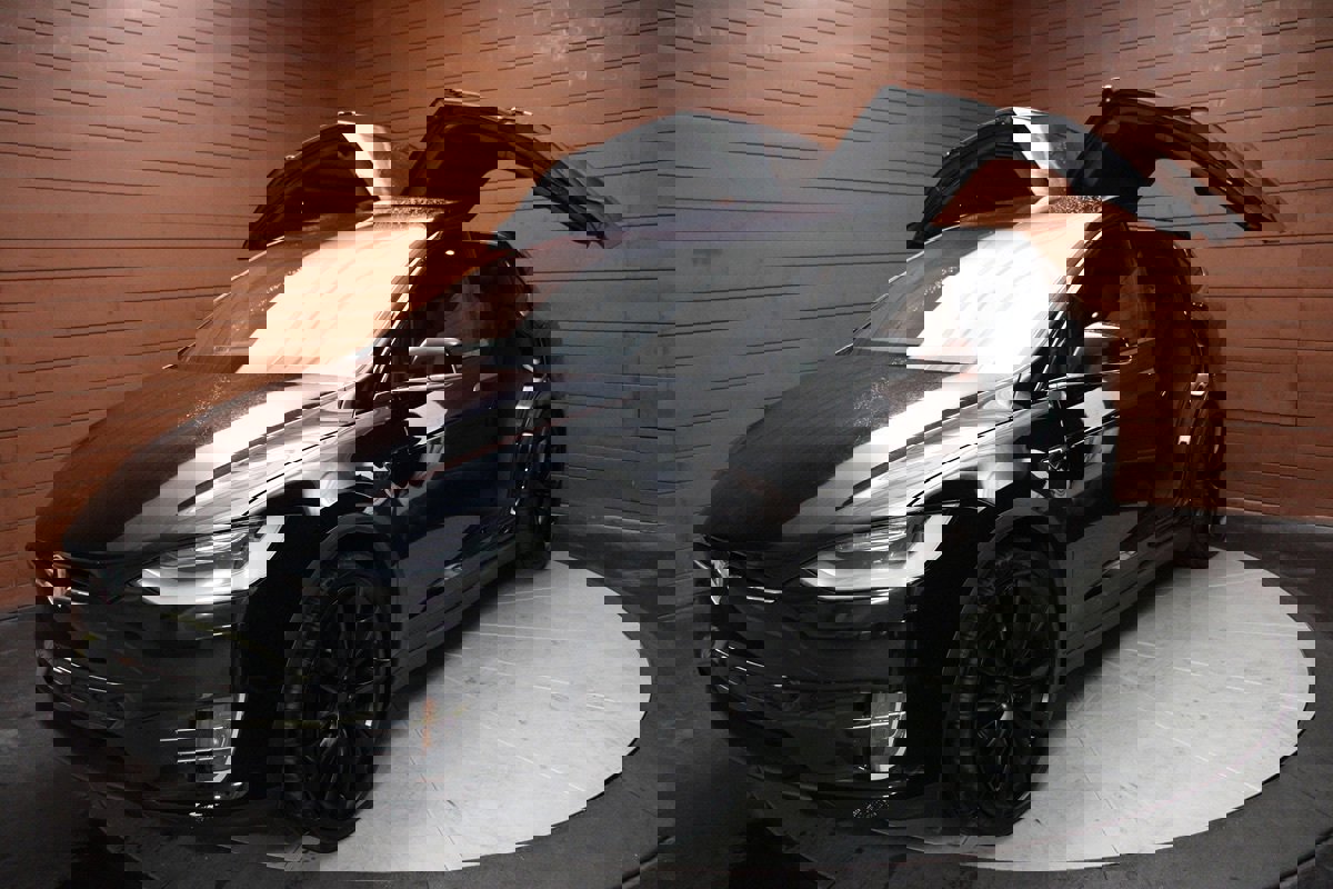 Used 2020 Tesla Model X image 5