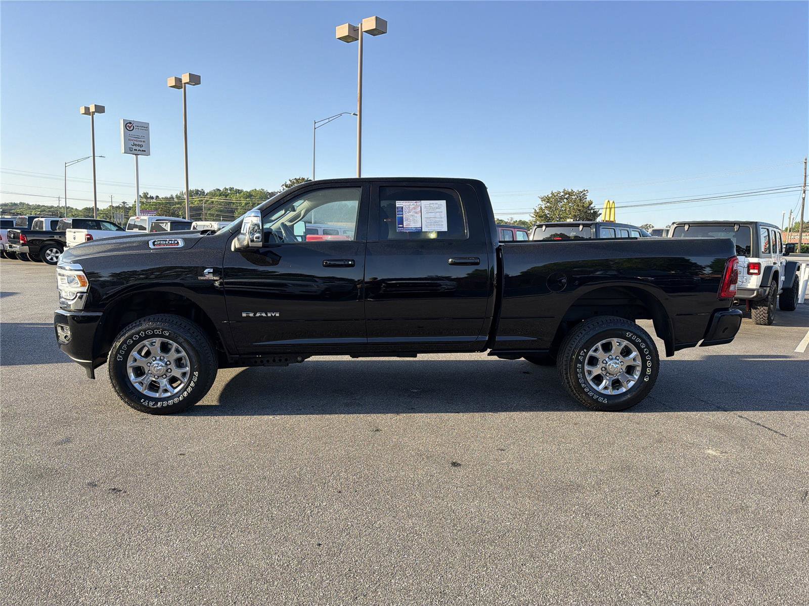 Used 2024 RAM 2500 Laramie w/ Safety Group AWD/4WD image 8