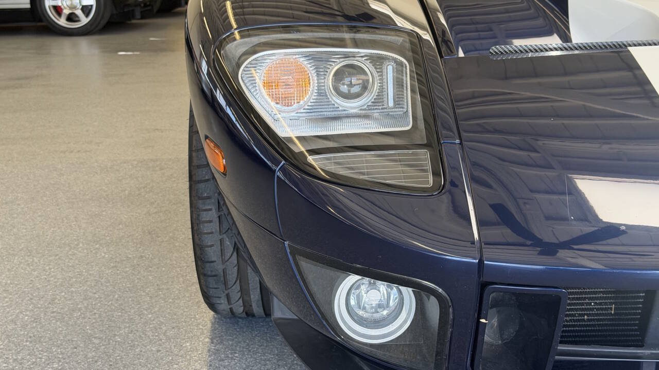 Used 2006 Ford GT RWD image 25