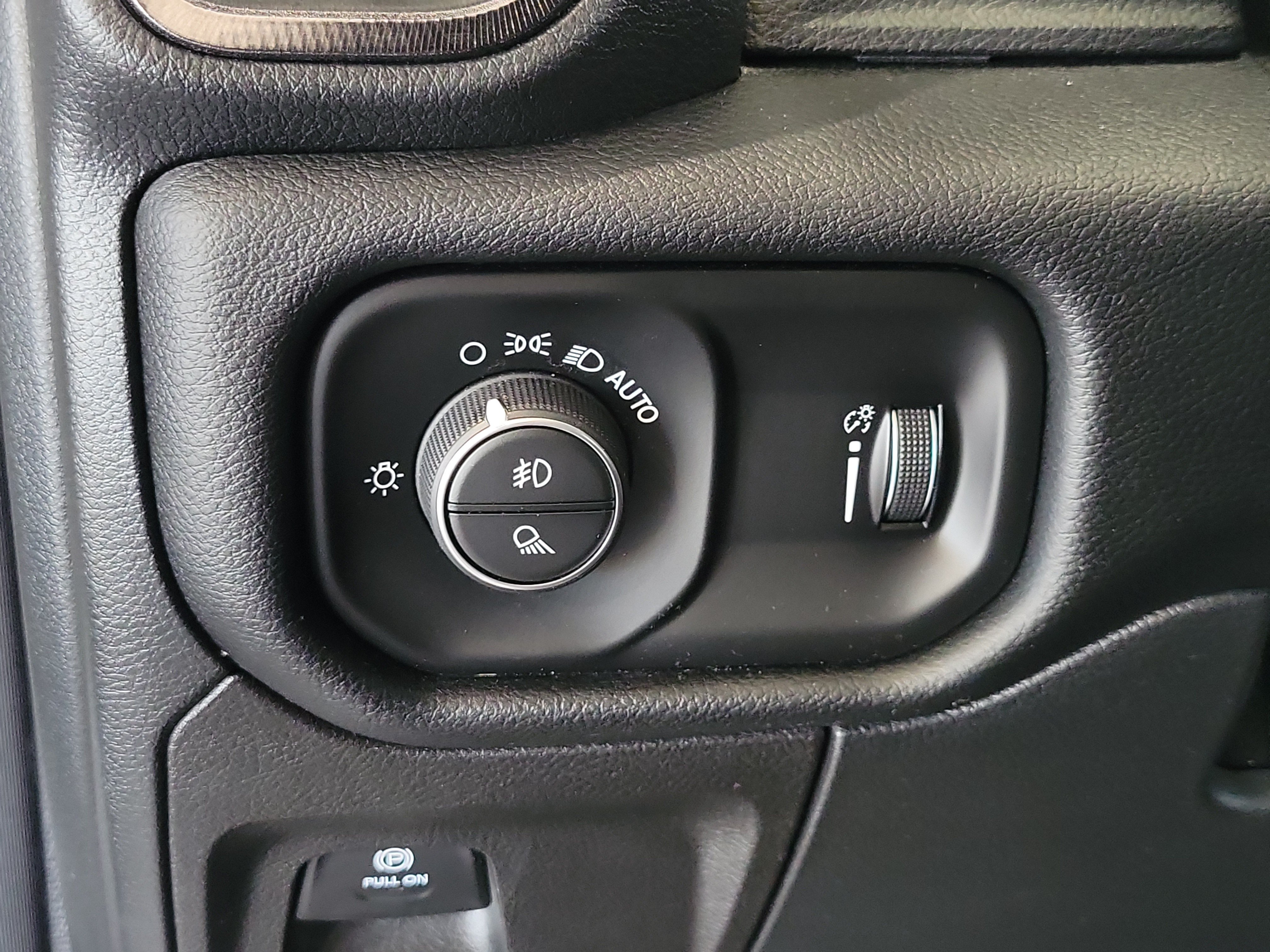 Used 2022 RAM 1500 TRX AWD/4WD image 21