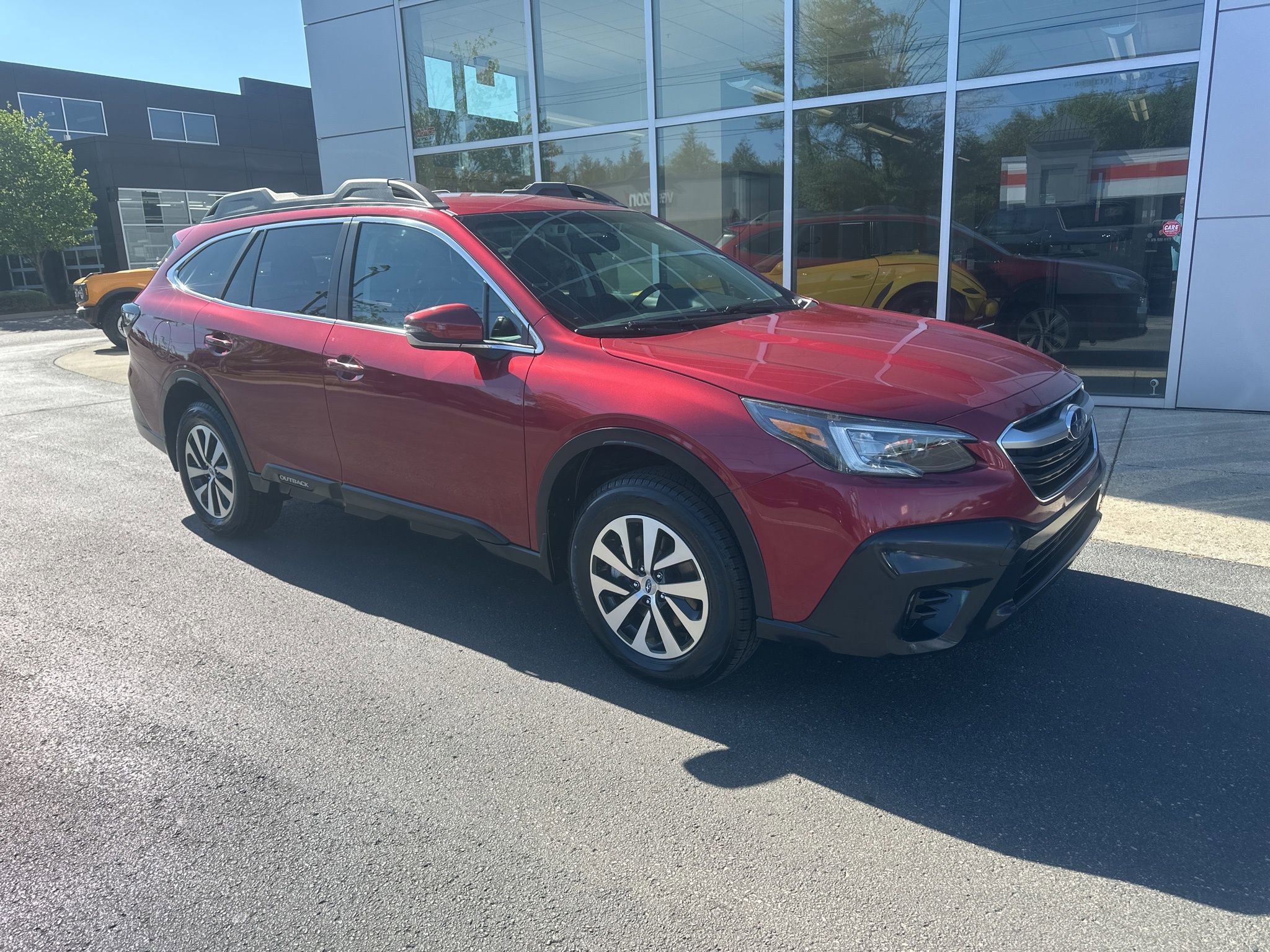 Used 2020 Subaru Outback Premium AWD/4WD image 1