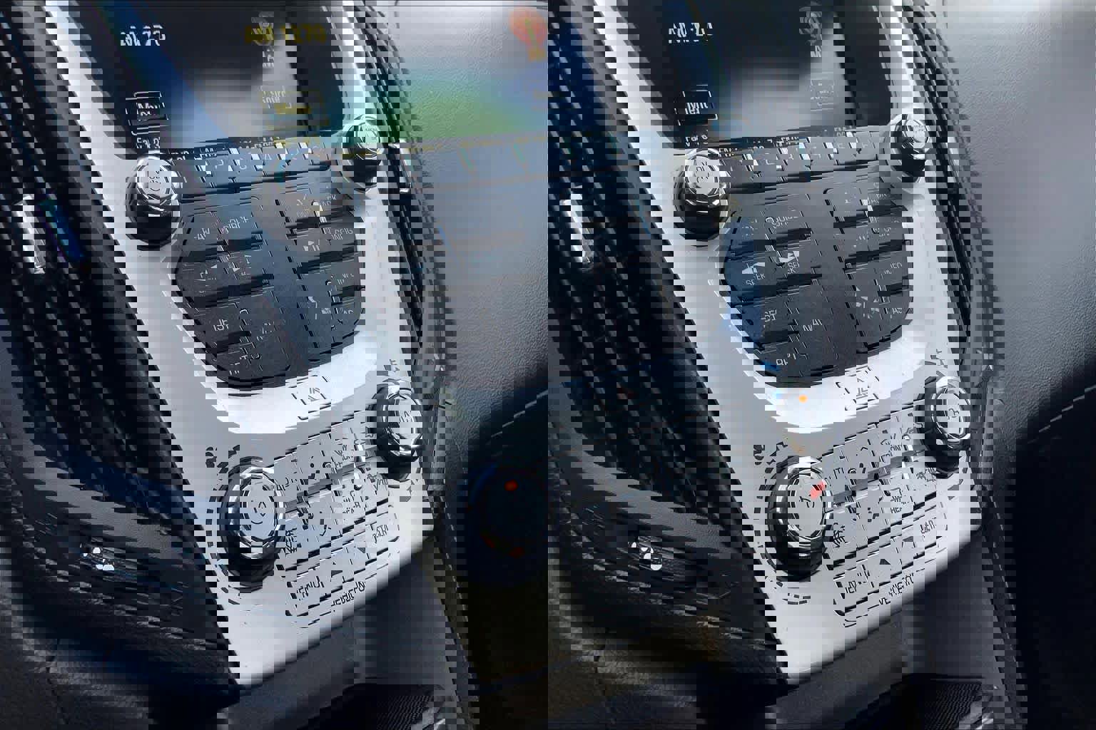 Used 2016 Chevrolet Equinox LT w/ Convenience Package image 31