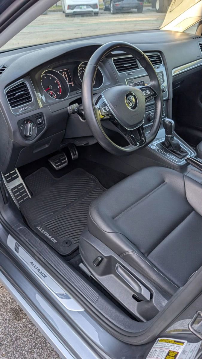 Used 2017 Volkswagen Golf Alltrack SE image 17