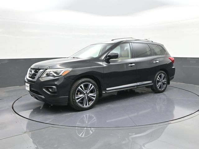 Used 2017 Nissan Pathfinder Platinum FWD image 1