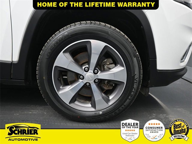 Used 2019 Jeep Cherokee Limited image 44