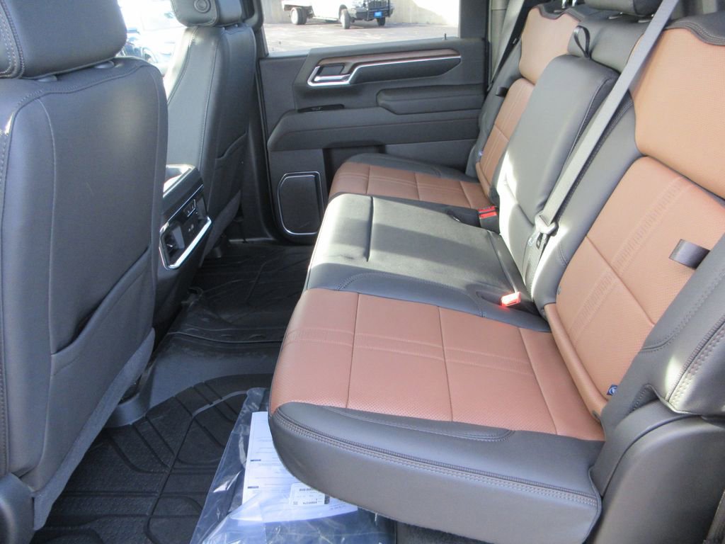 New 2026 Chevrolet Silverado 3500 High Country w/ High Country Premium Package AWD/4WD image 15
