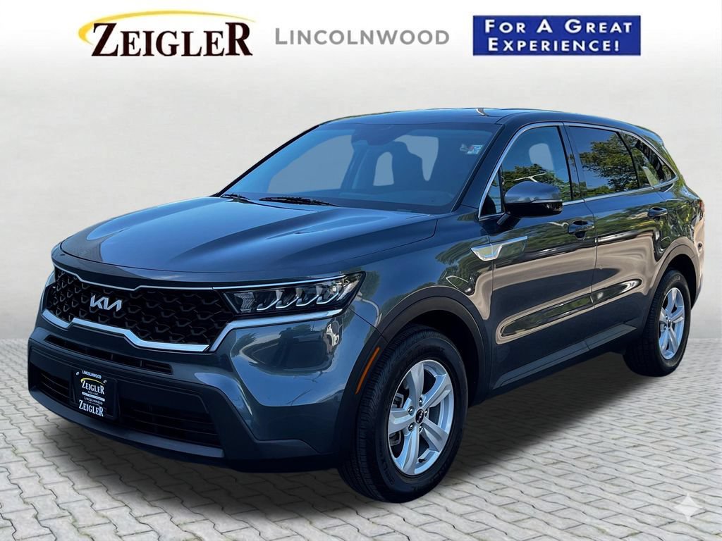 Used 2022 Kia Sorento LX FWD image 2