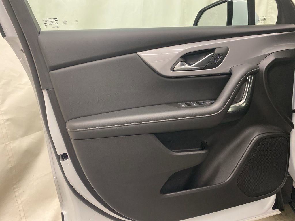 Used 2025 Chevrolet Blazer LT image 10