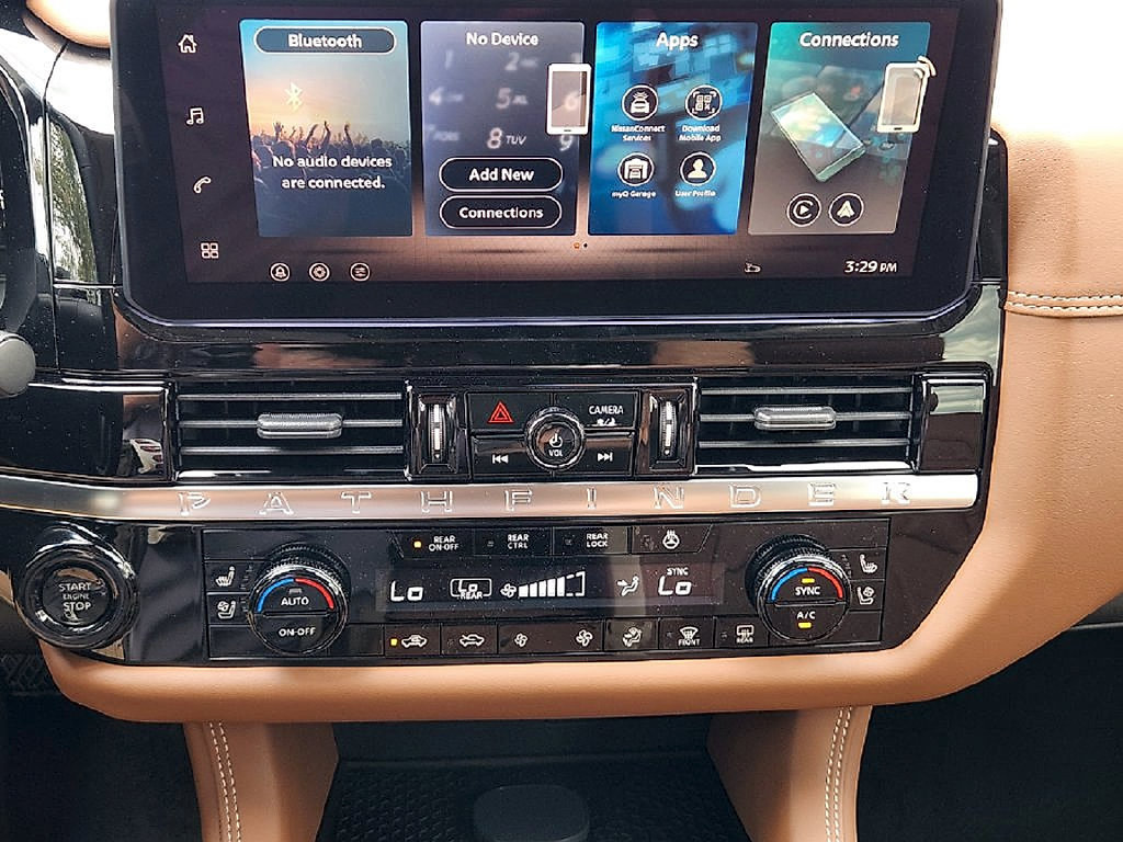 New 2026 Nissan Pathfinder Platinum w/ Accent Package FWD image 17