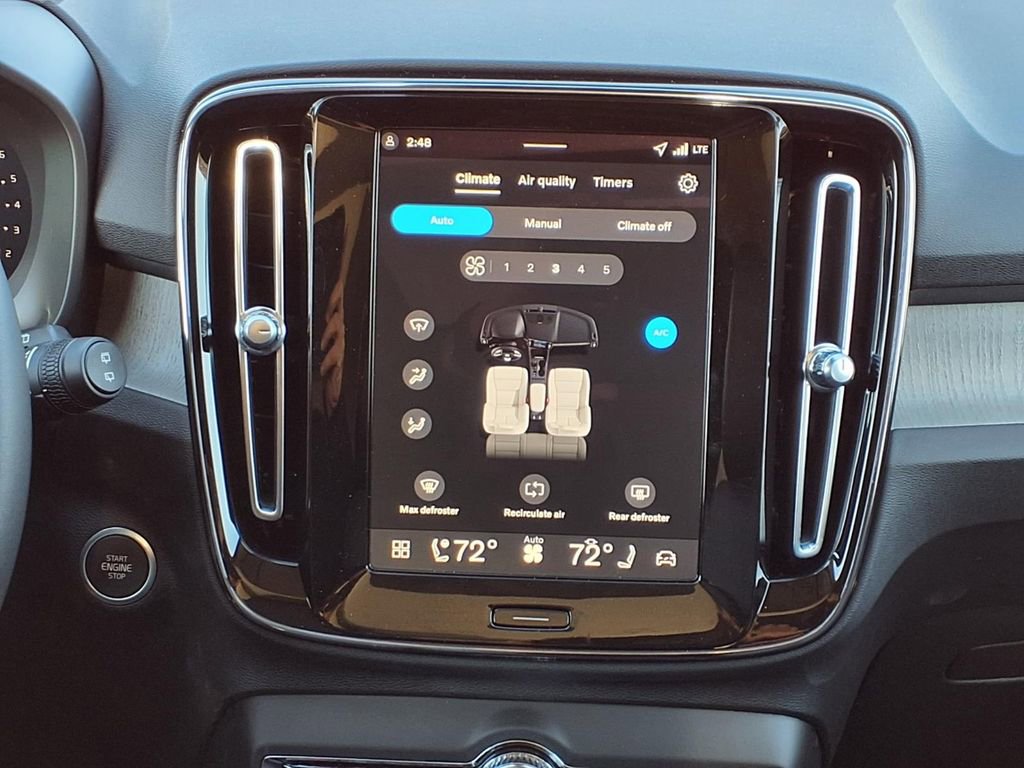 New 2026 Volvo XC40 B5 Plus w/ Climate Package AWD/4WD image 17