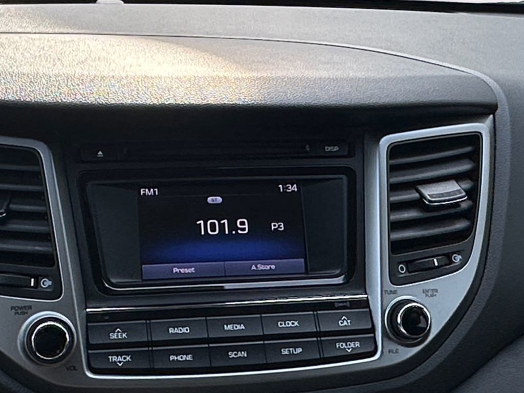 Used 2017 Hyundai Tucson SE image 14