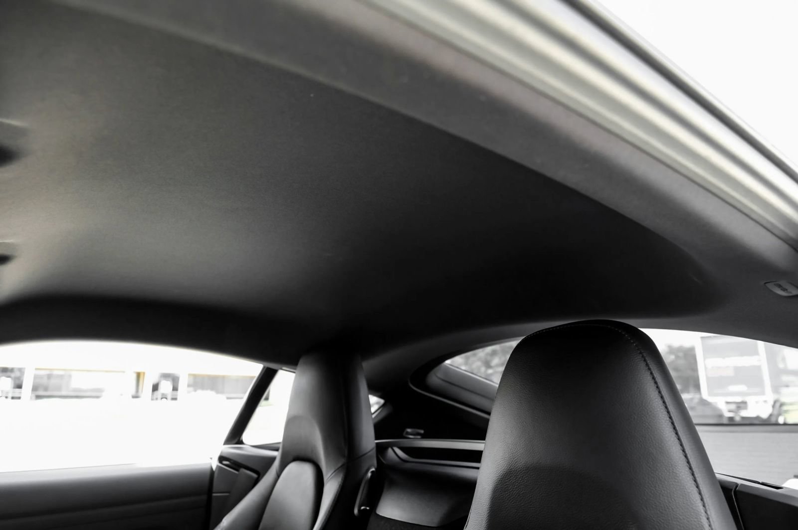 Used 2019 Porsche 718 Cayman S RWD image 36