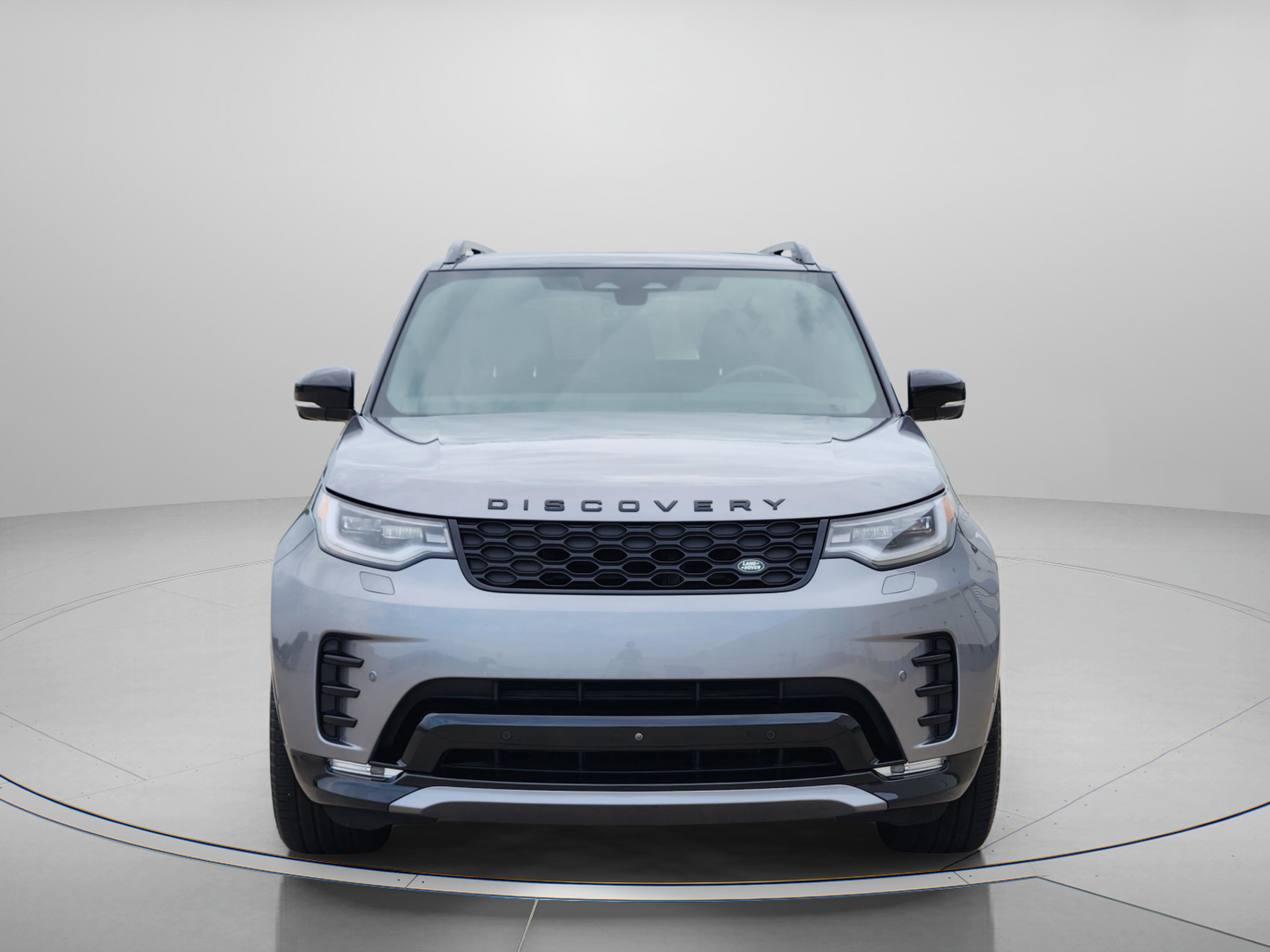 Certified 2025 Land Rover Discovery Dynamic SE AWD/4WD image 6