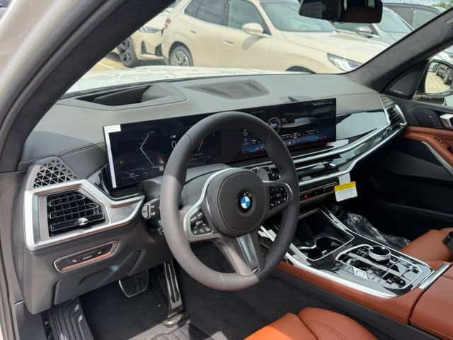 New 2027 BMW X7 xDrive40i w/ M Sport Package AWD/4WD image 17