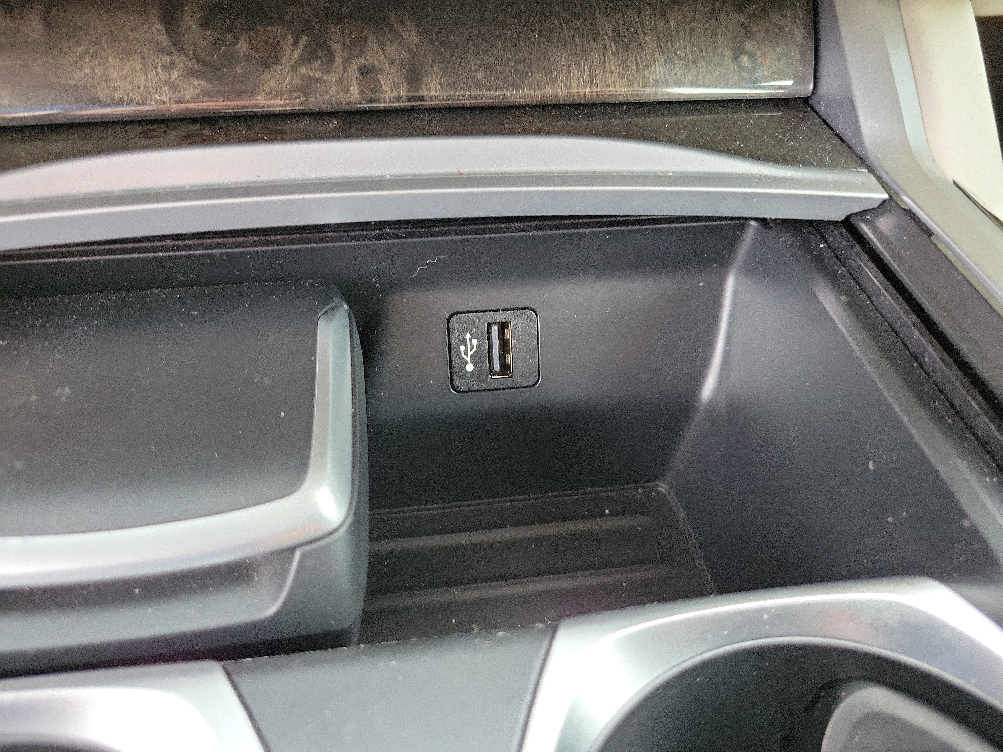 Used 2018 BMW 750i xDrive image 24