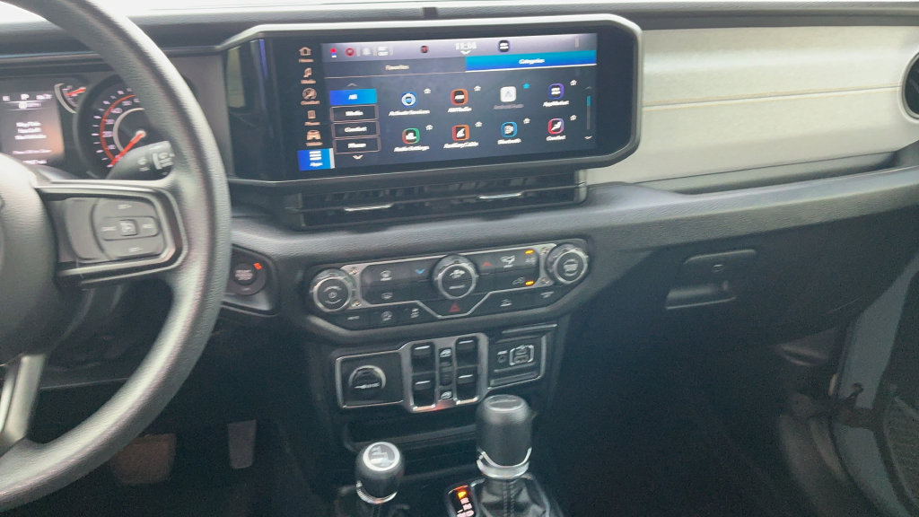 New 2026 Jeep Gladiator Sport AWD/4WD image 8