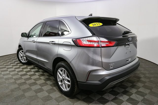 Used 2023 Ford Edge SEL w/ Convenience Package image 7