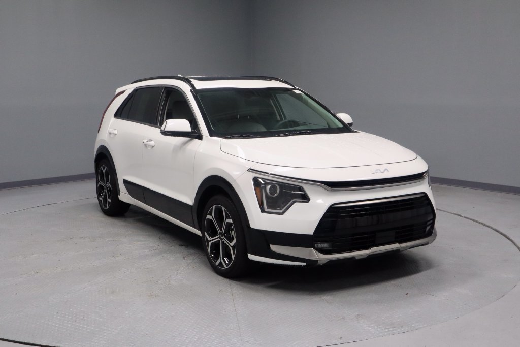 Used 2025 Kia Niro EX Touring FWD image 1