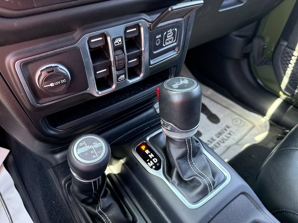 Used 2023 Jeep Wrangler Unlimited Sahara w/ Cold Weather Group AWD/4WD image 20