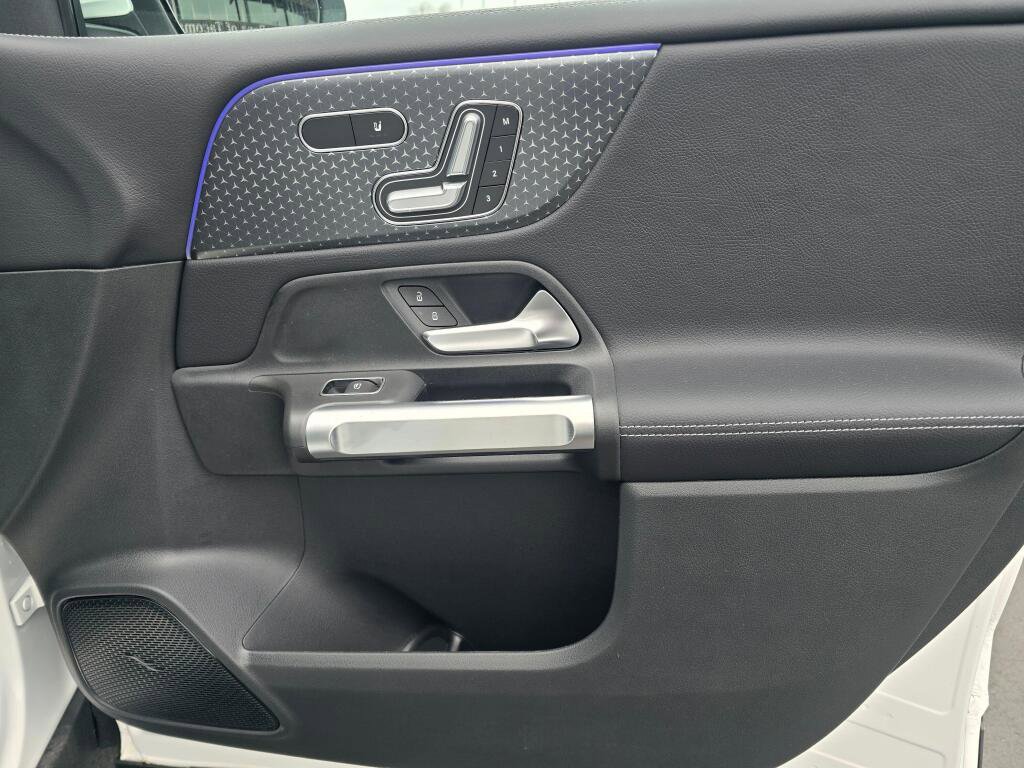 New 2026 Mercedes-Benz GLB 250 4MATIC image 25