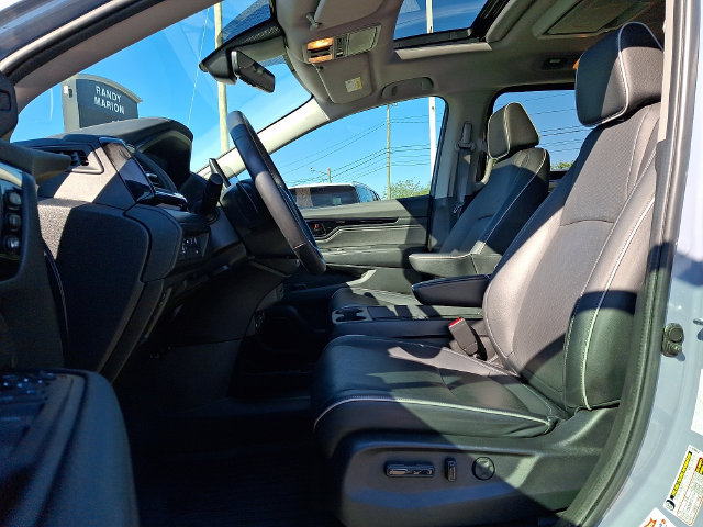 Used 2024 Honda Odyssey Elite image 13