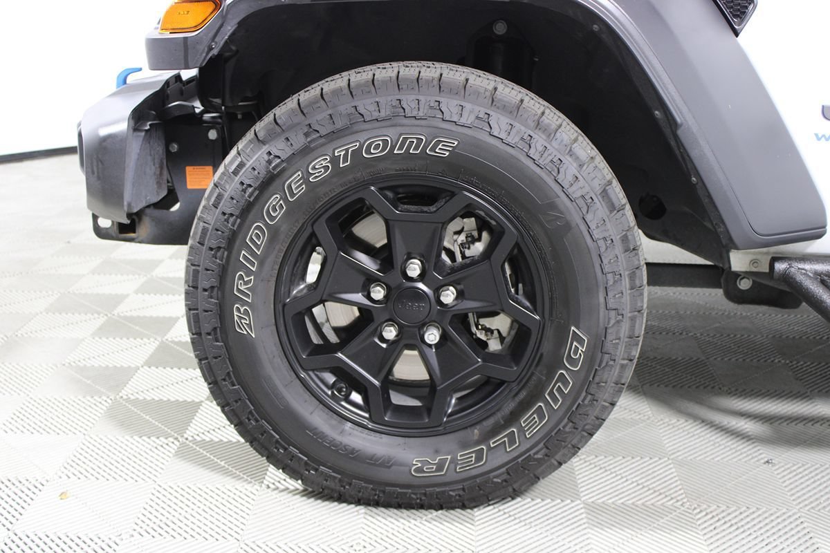 Used 2023 Jeep Wrangler Unlimited w/ Cold Weather Group AWD/4WD image 27