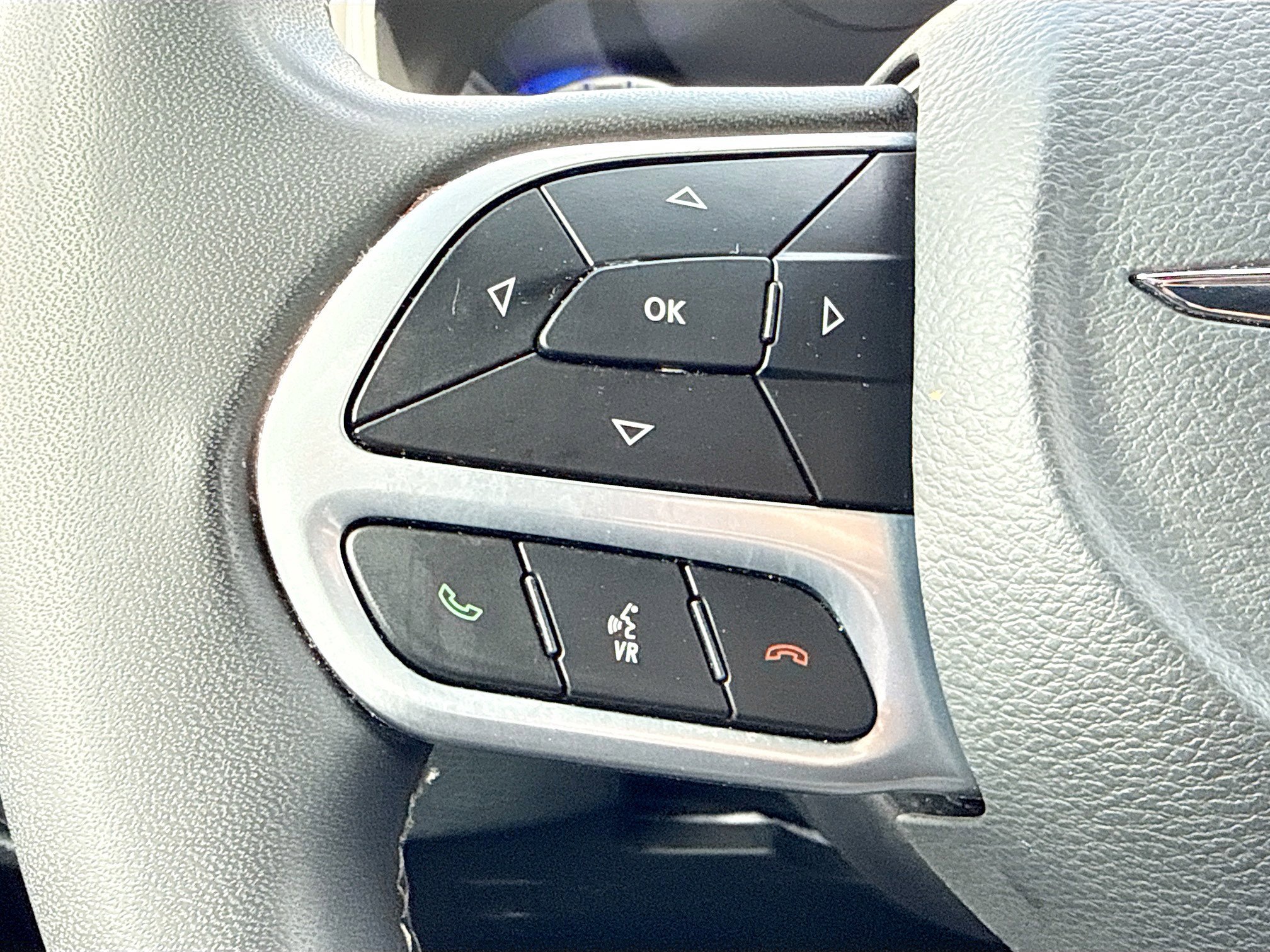 Used 2025 Chrysler Pacifica Select FWD image 34