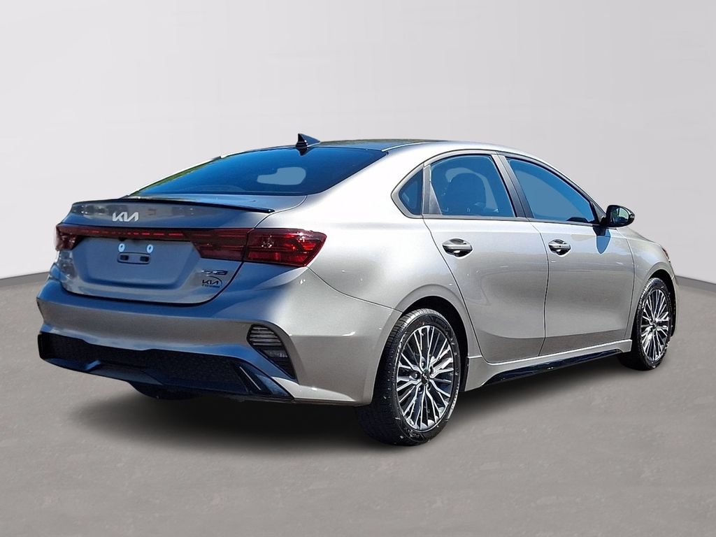 Used 2023 Kia Forte GT-Line w/ GT-Line Premium Package FWD image 6