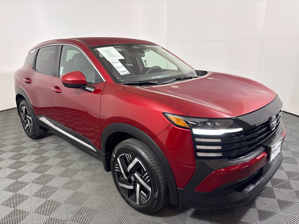 Used 2025 Nissan Kicks SV w/ Illumination Package FWD image 4