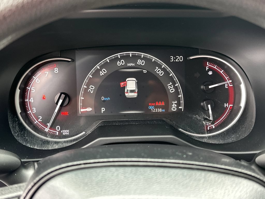 Used 2025 Toyota RAV4 LE AWD/4WD image 20