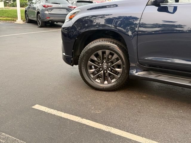 Used 2021 Lexus GX 460 Premium w/ Premium Package AWD/4WD image 11