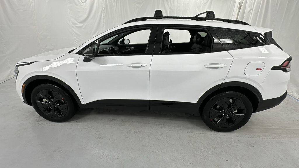 Used 2025 Kia Sportage X-Line image 6