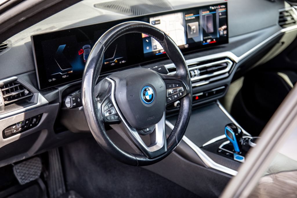 Certified 2023 BMW i4 eDrive35 w/ Premium Package image 11