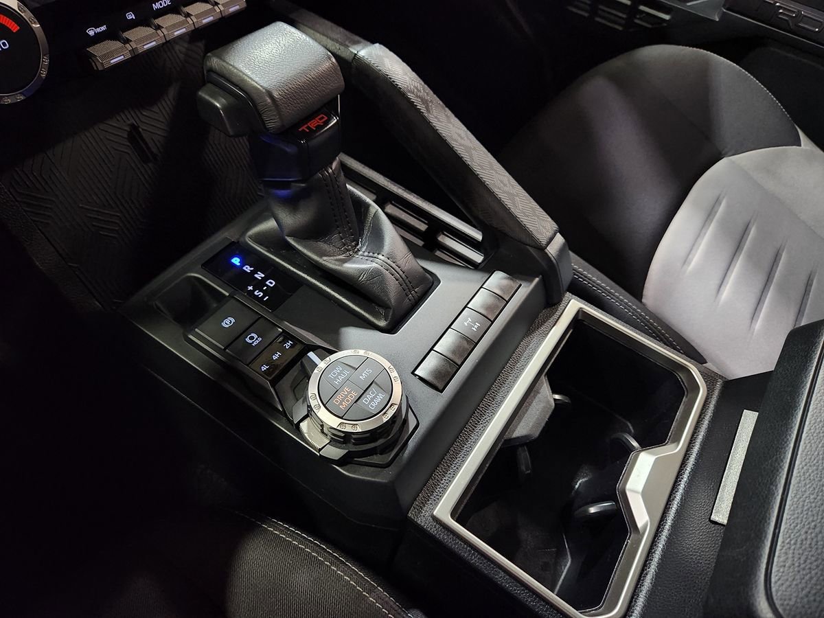 Used 2024 Toyota Tacoma TRD Off-Road AWD/4WD image 40