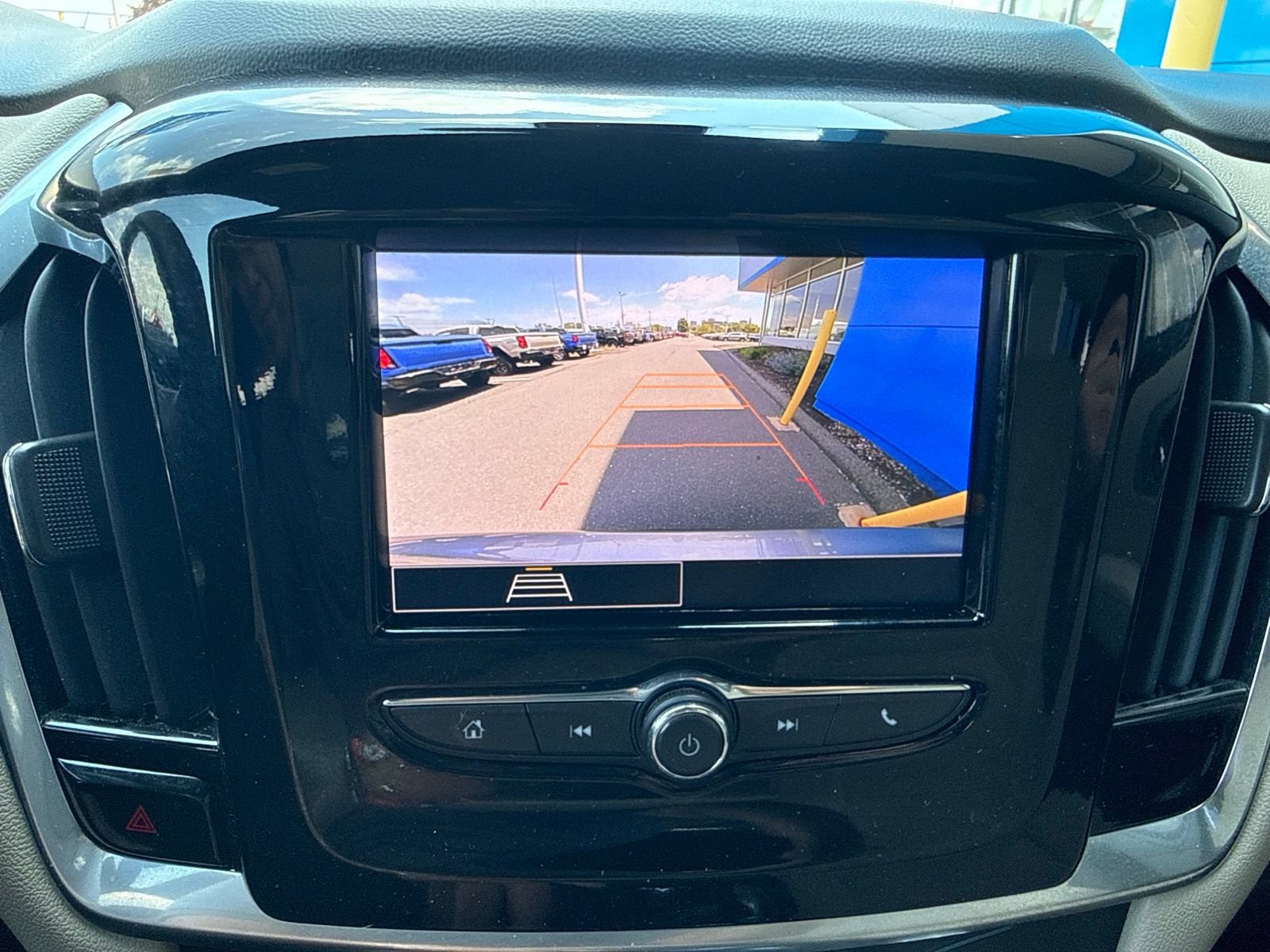 Used 2023 Chevrolet Traverse LS w/ Safety Package AWD/4WD image 11