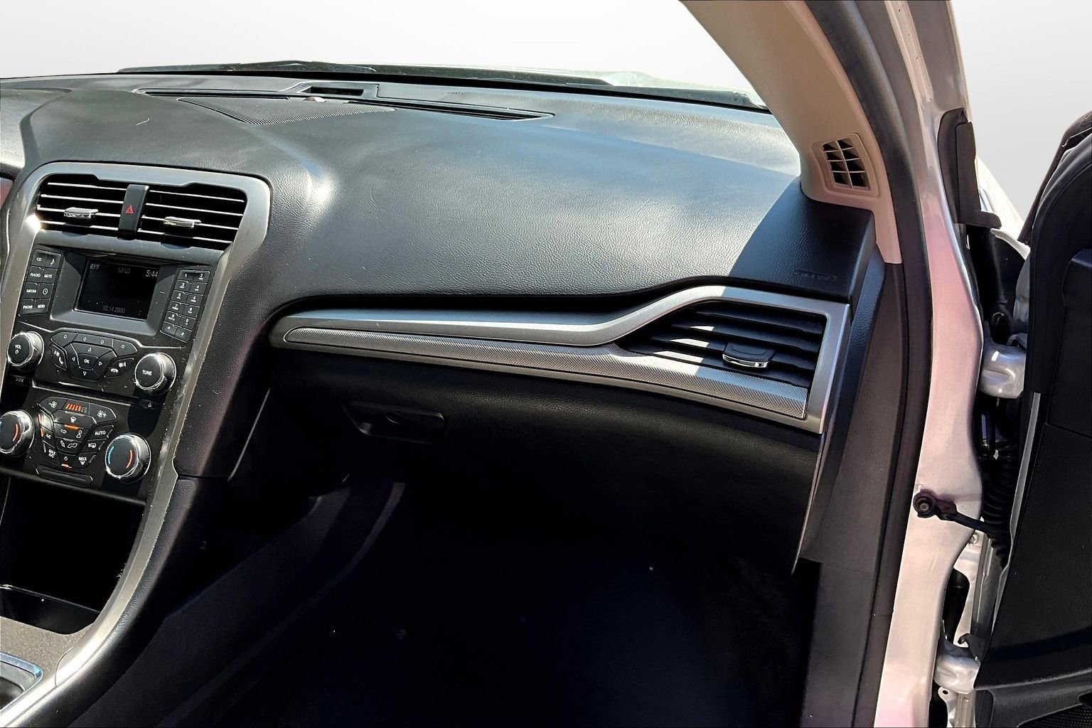 Used 2018 Ford Fusion S image 21
